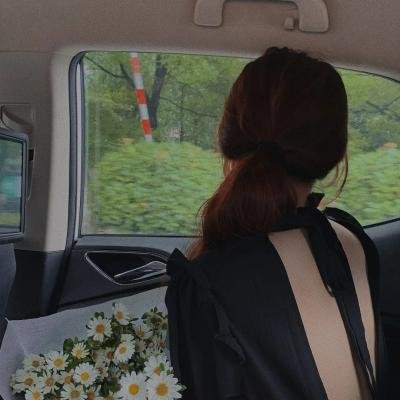 月亮中的亚马逊女人